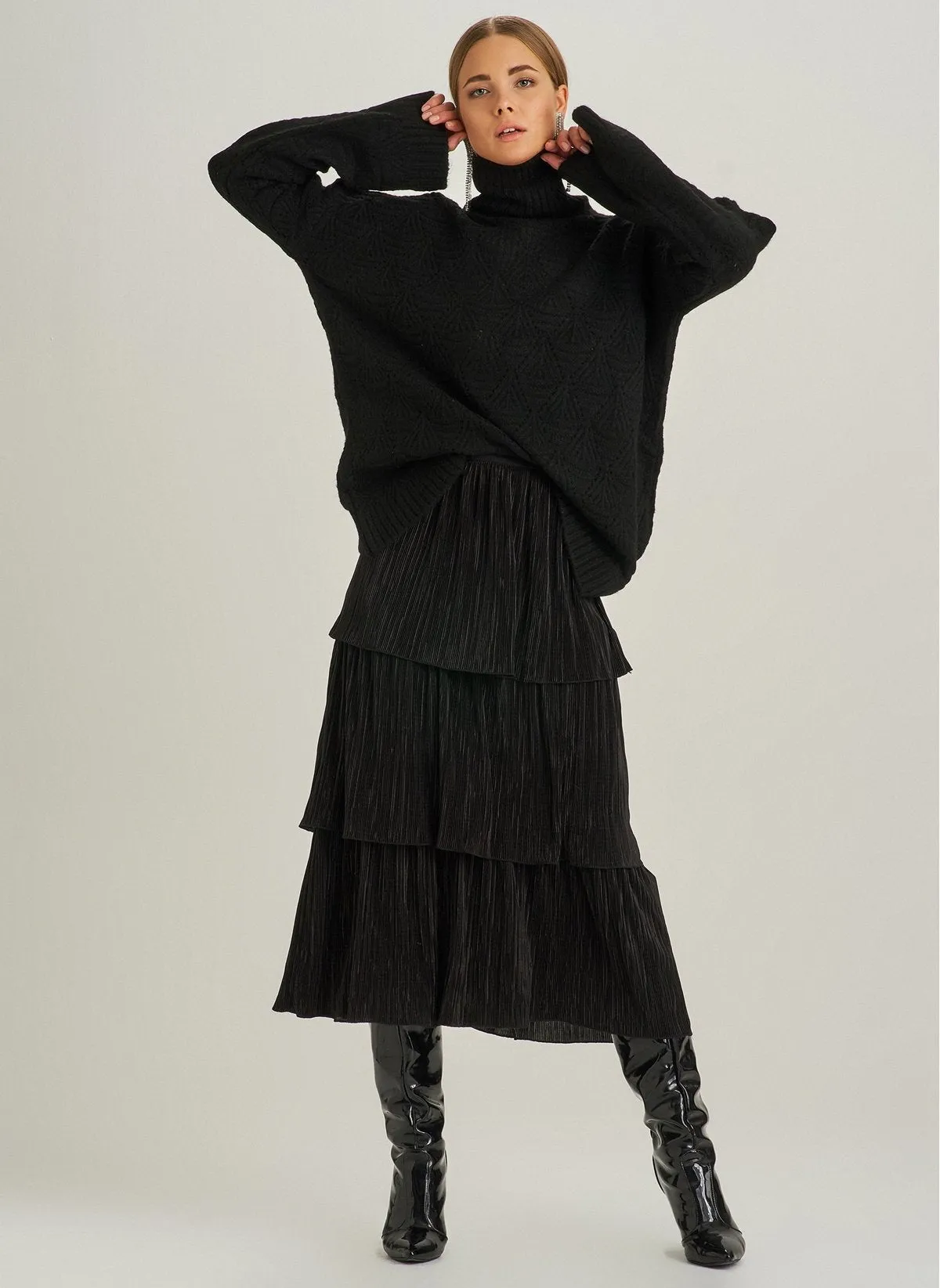 1024 Black Tiered Midi Skirt