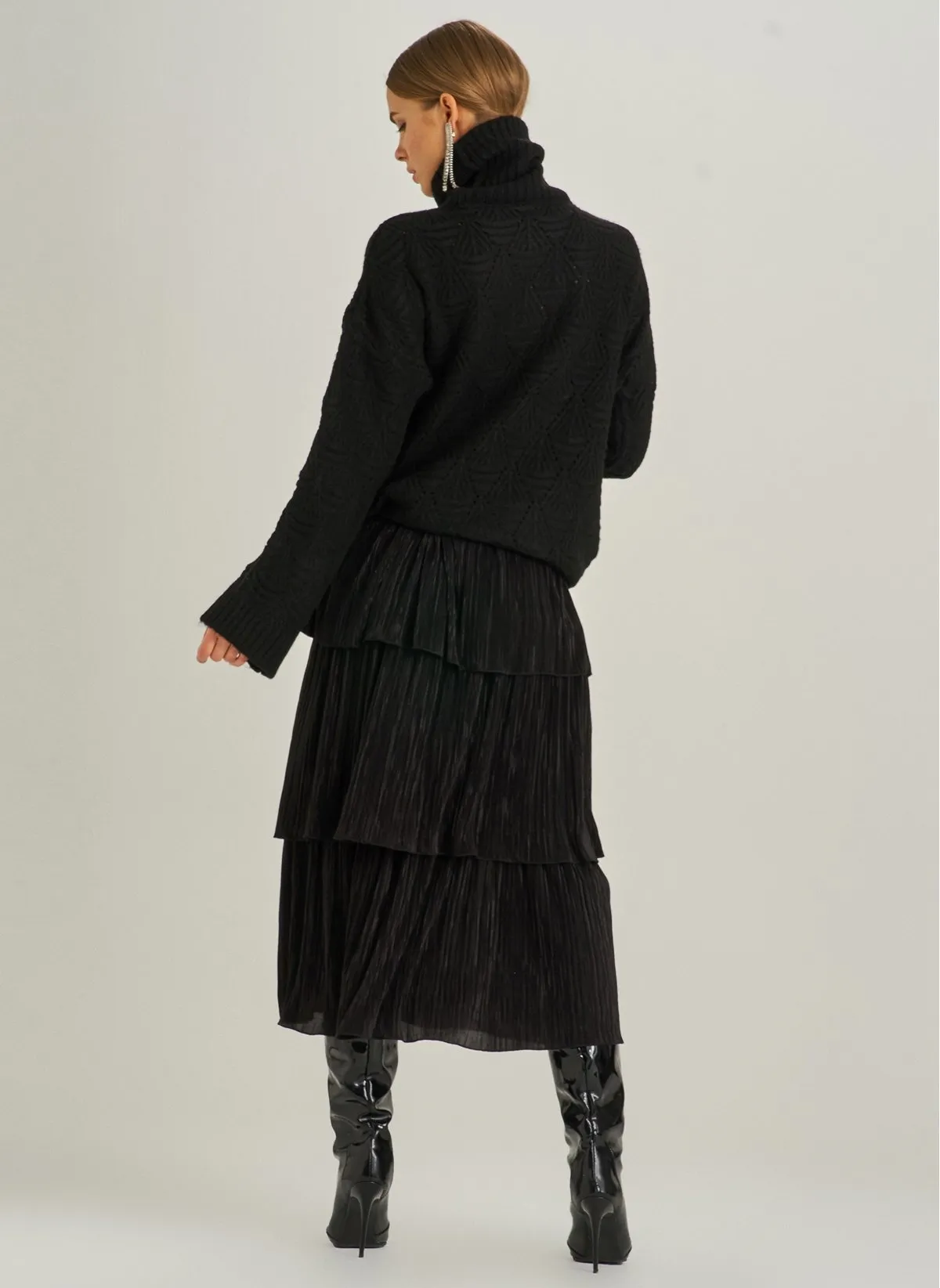 1024 Black Tiered Midi Skirt