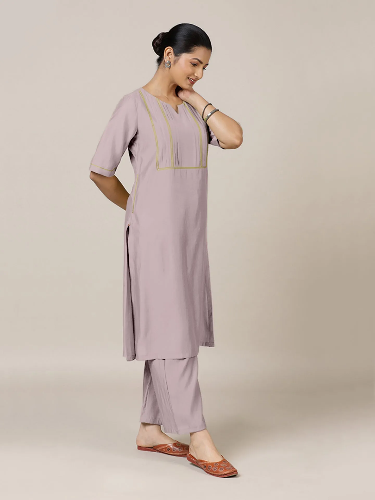 Esha x Rozaana | A Line Kurta in Lilac with Thread Work | Coords or Only Kurta