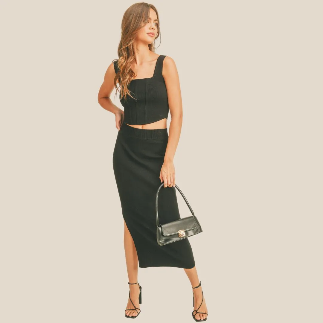 Fitted Knee Length Skirt (Black)