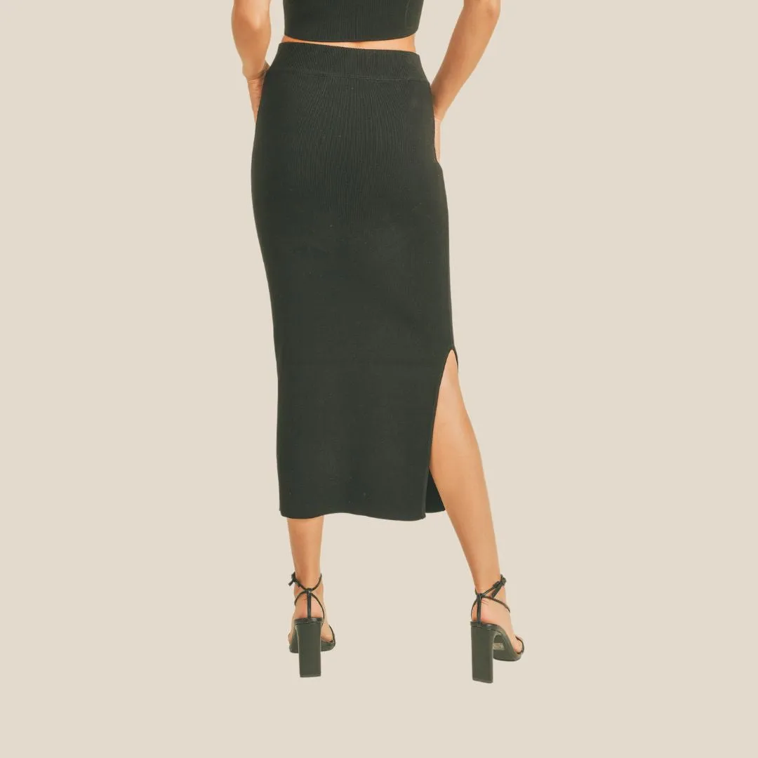 Fitted Knee Length Skirt (Black)