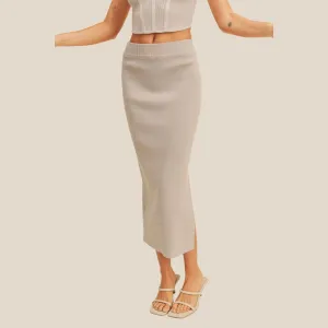 Fitted Knee Length Skirt (Pale Mauve)