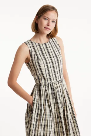 Malin Checked Dress in Black check